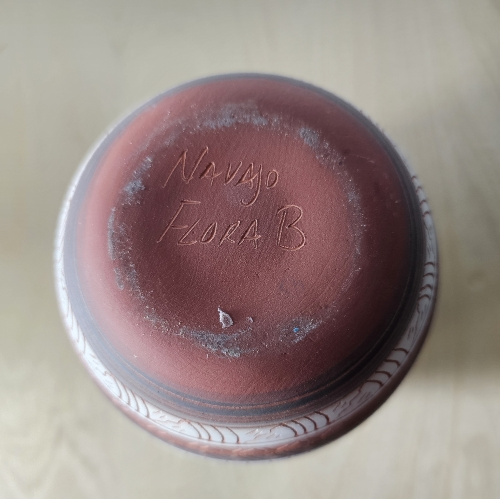 Vintage Navajo Flora Etched Pottery - Picture 9 of 10